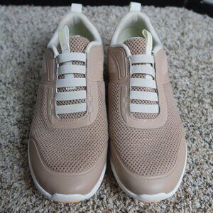 Vionic Women's Reign Beige Mesh Performance Running Shoes Sneakers 9.5 NWOT